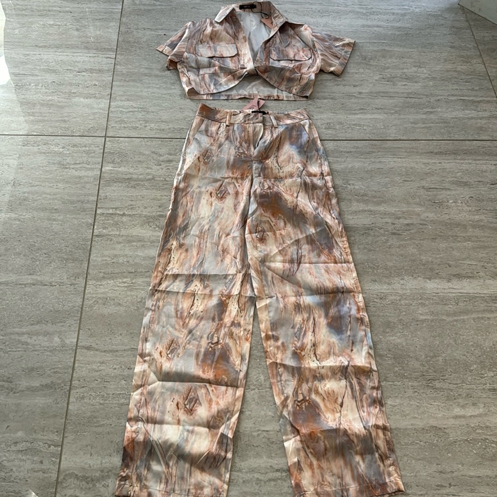 NWT Micas 2 piece sold as set